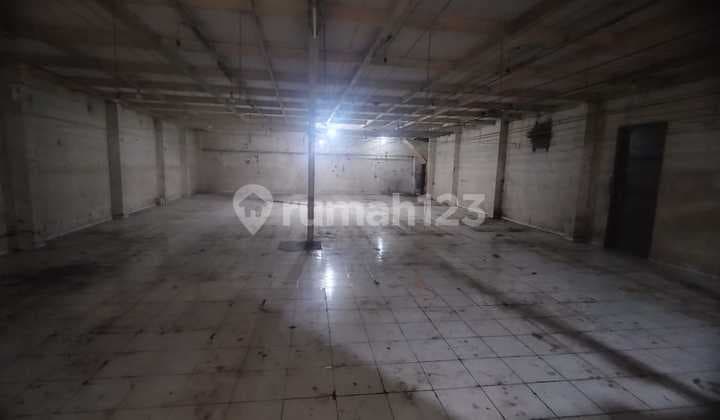 Disewa* Gudang Kopo Panjunan (Pusat Kota) Dalam Gang +/- 50Mtr Dari Jalan Utamaterdapat Area Loading/Drop Off di Gang Tp Tidak bisa Parkir Lama Cocok Buat Usaha Konveksi Dll yang Memerlukan Area di Kota Tapi Murah