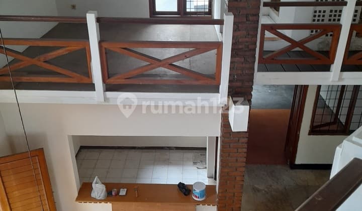 Disewakan Rumah Unik Siap Huni