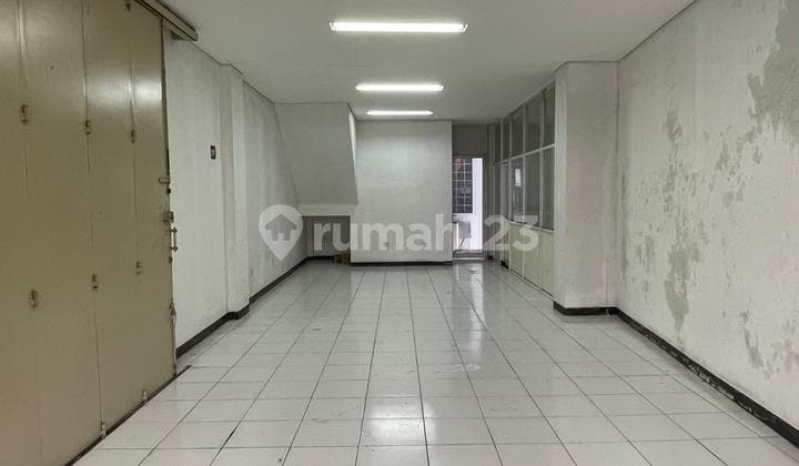 Disewakan / Dijual Ruko Tengah Kota Bandung Ruko di Sayap Dulatip