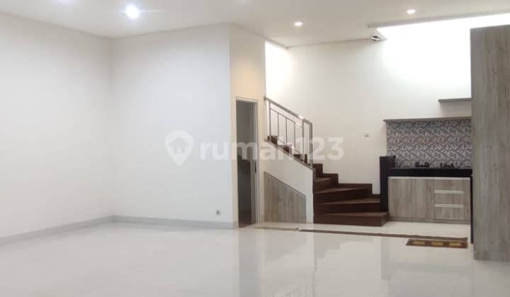 *Jual Rumah Lux 2 Lantai Tki 3*Shm