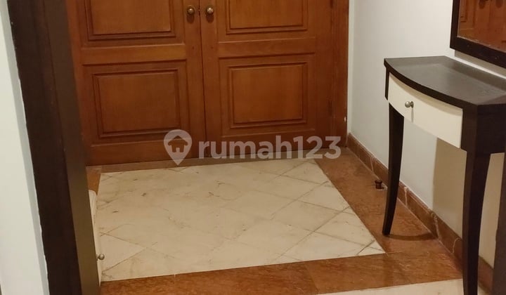 Full Furnished Apartemen Mewah Siap Huni Lokasi Graha Famili Surabaya
