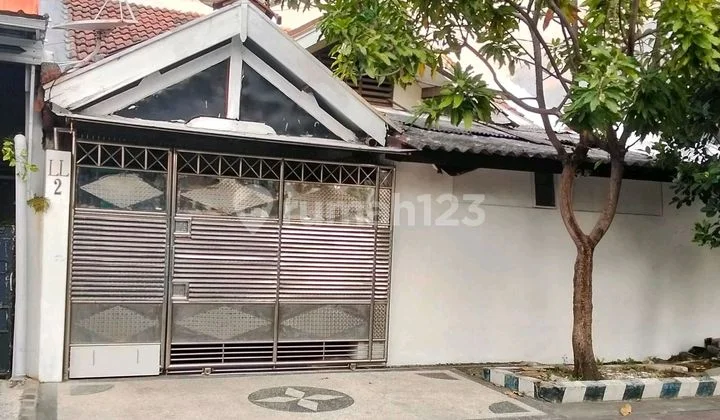 Rumah 1,5 Lantai Lokasi Taman Pondok Indah Rumah 1,5 Lantai Lokasi Taman Pondok Indah