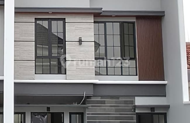 Rumah Baru Gress Bergaya Kontemporer Terletak di Araya 2 Surabaya