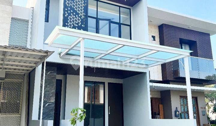 Terletak di Dian Istana Rumah Baru Gress Siap Huni