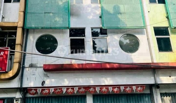 Berlokasi di Nol Jalan Utama A Yani Surabaya Ruko 3.5 Lantai Siap Huni Berlokasi di Nol Jalan Utama A Yani Surabaya Ruko 3.5 Lantai Siap Huni