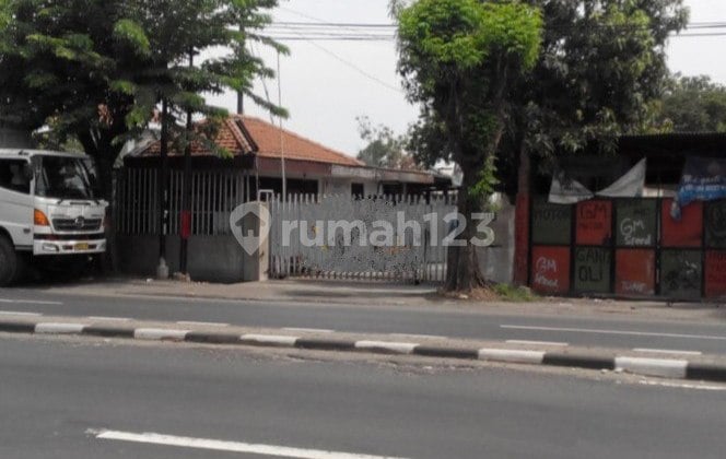 Berlokasi di Nol Jalan Raya Kletek Sidoarjo Bangunan Ex Pabrik Cocok untuk Industri atau Gudang