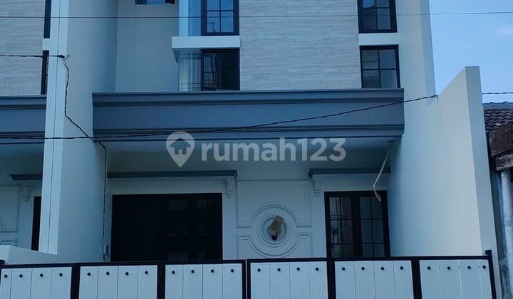 Dekat Raya Wiyung Rumah New Minimalis Siap Huni