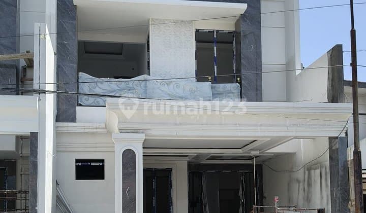 On Progress Rumah American Style Lokasi Kertajaya Indah Surabaya