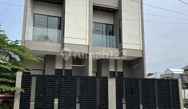 Dekat Univ Ubaya Rumah New Minimalis Siap Huni