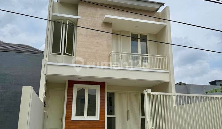 Hanya 5 Menit ke Frontage A.yani Rumah Baru Gress Siap Lokasi di Gayung Kebonsari Surabaya