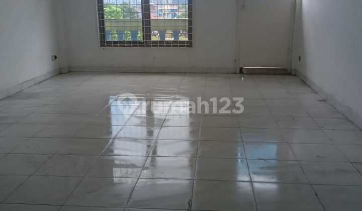Dijual / Disewakan Ruko 4,5 Lantai Dilokasi Ramai Strategis Dipinggir Jalan Bukit Duri Tebet Jakarta