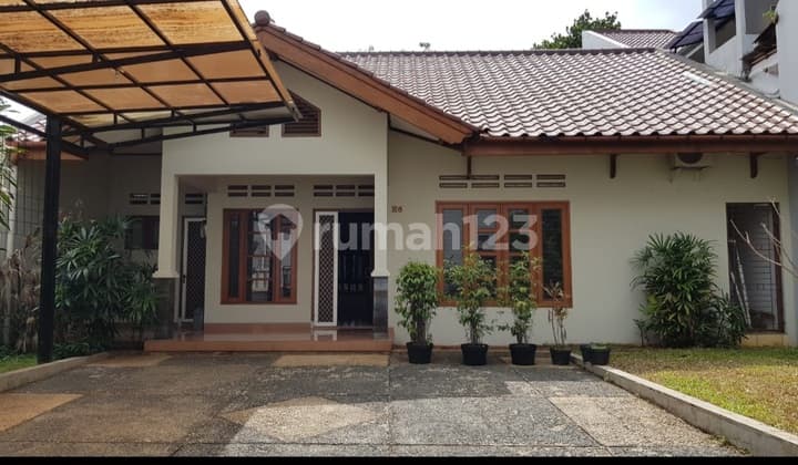 Jual Cepat Rumah di Jl. Taman Wijaya Kusuma Raya Blok E No.6-7 Lt 250M2 Lb 170M² - Cilandak, Jakarta Selatan