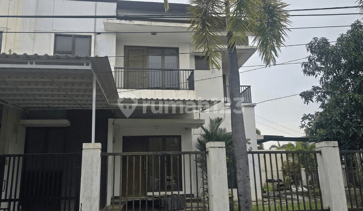 For Rent 2-Story House Inside Aralia Cluster, Harapan Indah, Bekasi
