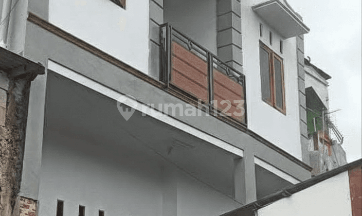 For Sale Fast 3-Storey House in Kampung Makasar Halim, East Jakarta