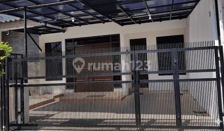 Dijua Rumah di Komplek Malak Country Jkarta Timur