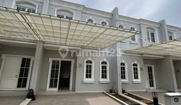 Rumah 2 Lantai Dekat Stasiun Konsep Kota Mandiri