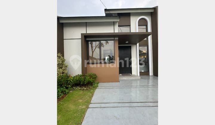 Rumah Nempel Bsd Deket Stasiun Bebas Banjir