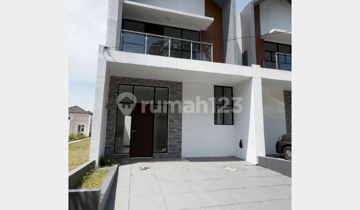 Rumah Murah 2 Lantai Tanpa Bi Chaking Dekat Stasiun