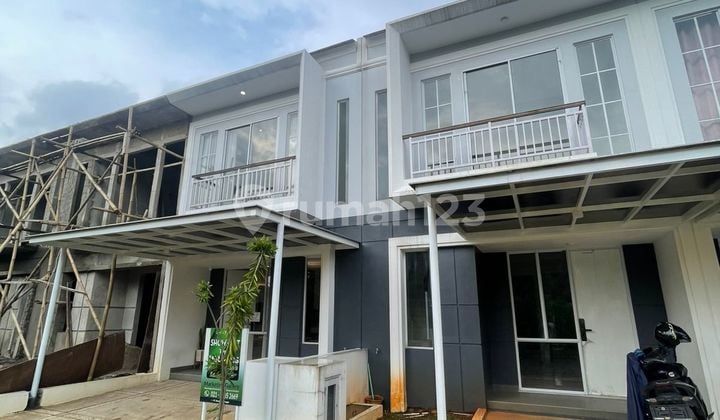 Rumah 2 Lantai di Cibubur Bebas Banjir Lokasi Strategis