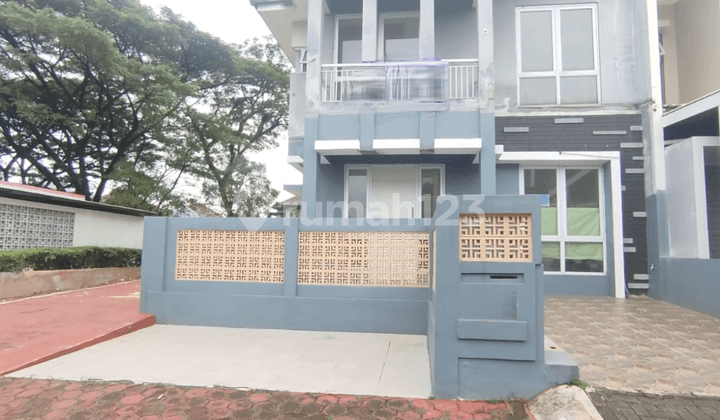 Rumah Besar Bagus Siap Huni di Kota Wisata