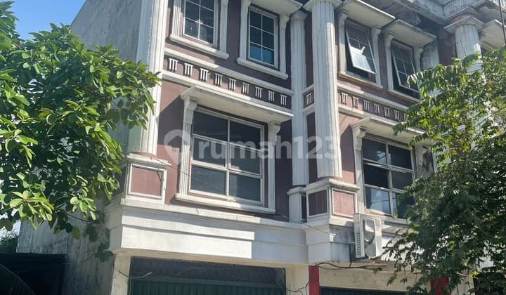 Ruko 3 Lantai Lelang Murah Lokasi Strategis Dekat Mall Tangerang City
