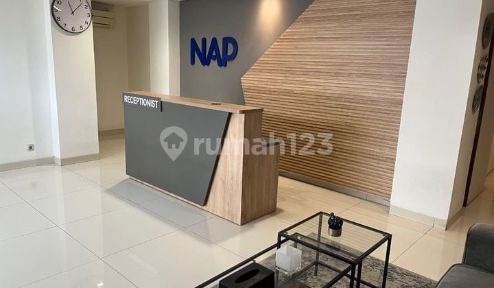 Sewa Ruangan Luas Cocok untuk Kantor / Klinik di Kebayoran Baru, Jakarta Selatan