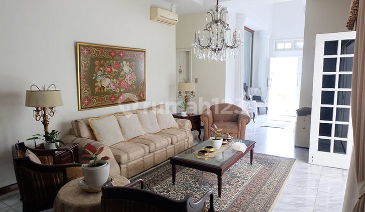 Rumah Mewah Classic Lokasi Premium Strategis di Pondok Indah, Jakarta Selatan