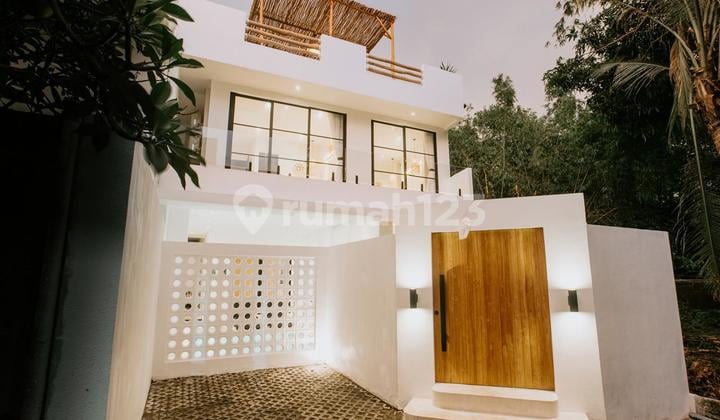 Dijual Villa Premium di Area Pererenan, Canggu Investasi Tepat untuk Hunian Nyaman atau Sumber Profit Tinggi. tersedia Opsi Leasehold 50 Tahun