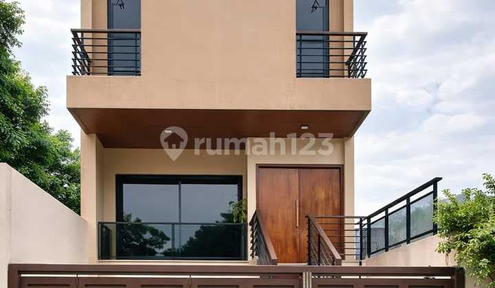 Rumah Cantik Semi Furnished di Pondok Bambu, Duren Sawit Jakarta Timur