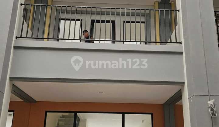 For Rent: Hudson Manhattan Ruko Gading Serpong