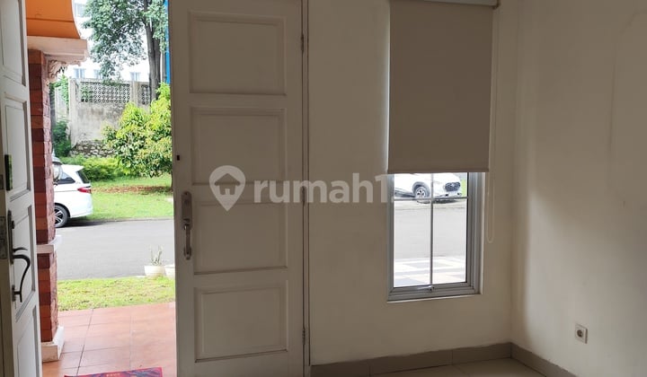 Disewakan Rumah 2 Lantai Semi Furnished, Alicante Boulevard