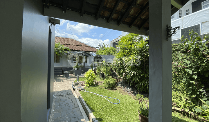 For Sale Clean and Cool House Plus Boarding House and Land