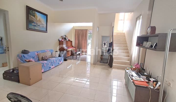Rumah Bagus 2 Lantai Hadap Timur Cluster Canary Gading Serpong