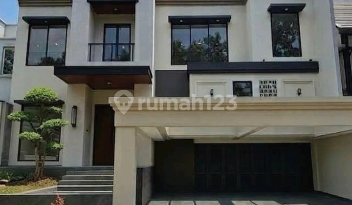 Rumah Mewah Cantik 2 Lantai di BSD With Private Pool