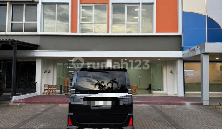 Ruko Maxwell 3-Story Linked Shophouse, Gading Serpong