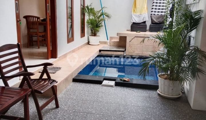 Villa Bangunan Baru Lokasi Strategis di Munggu