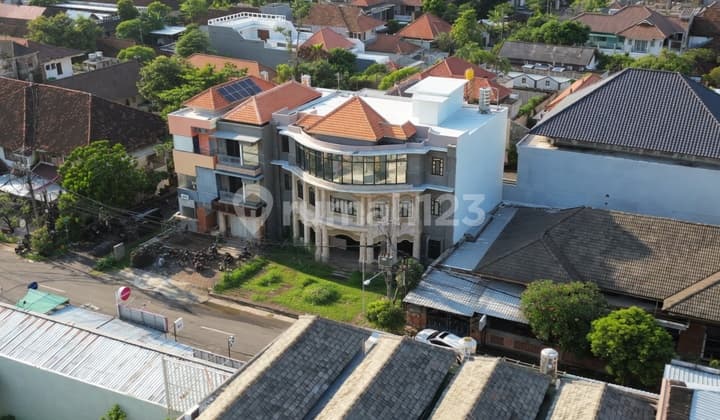 Turnkey 3-Story Premium Shophouse with Rooftop, Renon, Denpasar, Bali