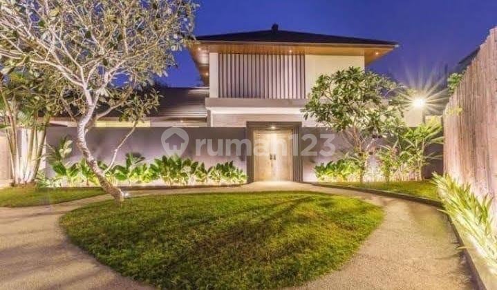 Dijual Luxury Villa di Taman Mumbul, Kuta Selatan, Badung
