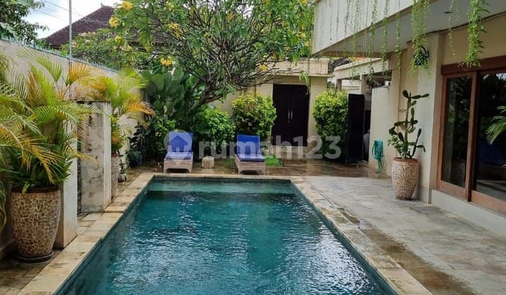 Villa Premium Turun Harga Hook Dekat Pantai Strategis Tibubeneng