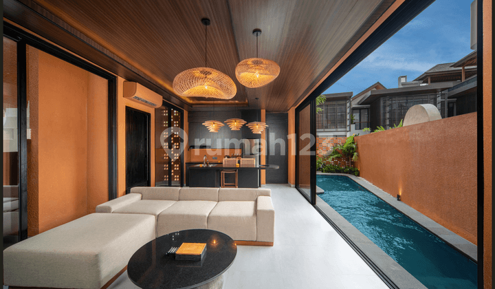 Dijual Earth Villa 3 Lantai di Canggu, Badung