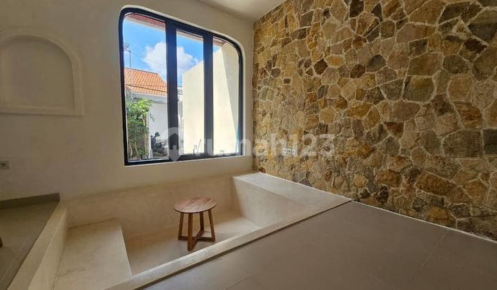 Dijual Villa Baru di Tibubeneng, Canggu, Badung