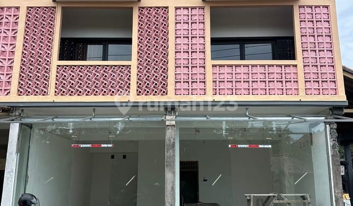 New 2 Units Strategic Premium Shophouses Near the Beach in Pererenan