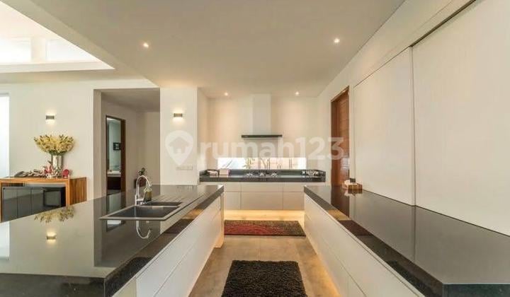 Luxury Furnished Villa With Strategic Pool in Babakan Canggu