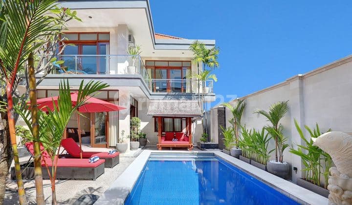 Dijual Villa 2 Lantai di Legian, Seminyak, Badung