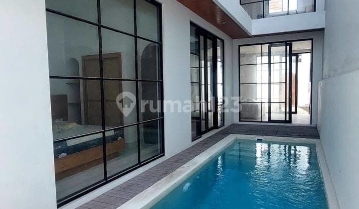 Villa Lengkap dengan Rooftop Kolam Renang Lokasi Premium Jimbaran