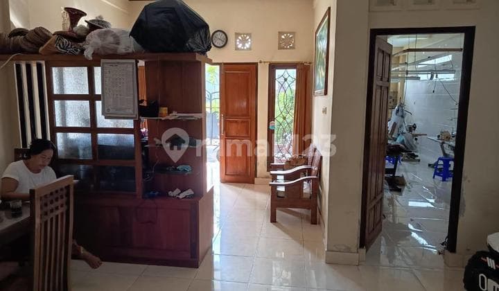 Rumah 2 Lantai Dekat Pantai Batubolong Strategis, Sentral Canggu