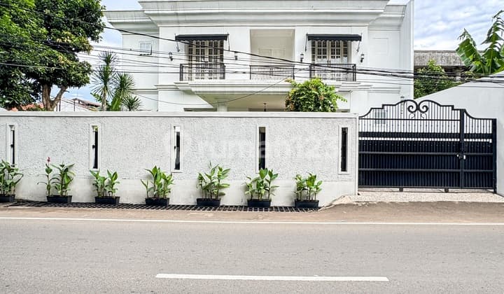 House For Sale - Kebayoran Lama