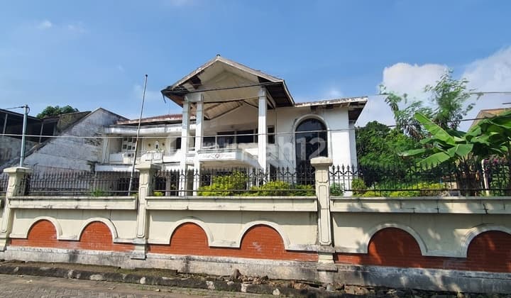 Rumah Dgn Halaman Luas Puncak Permai Dkt Citraland,Pakuwon,Mayjen