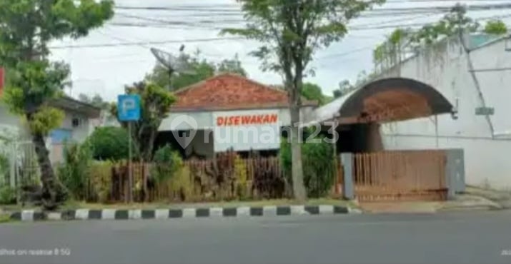 Rumah Lama Tp Terawat Jl Trunojoyo Bangkalan,Tengah Kota Strategi
