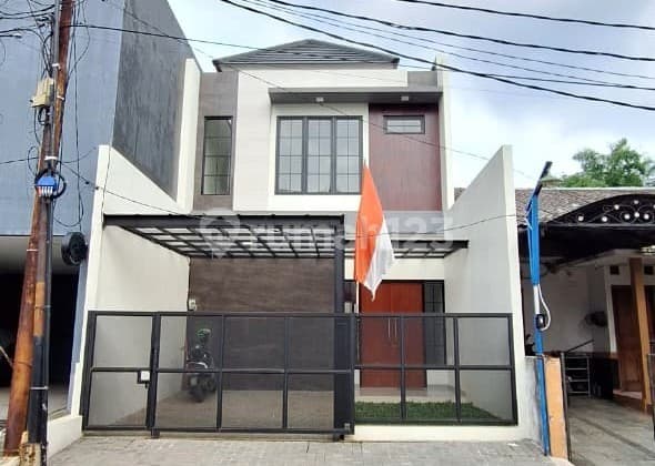 For Sale, Ready-to-Occupy House in Graha Raya Bintaro